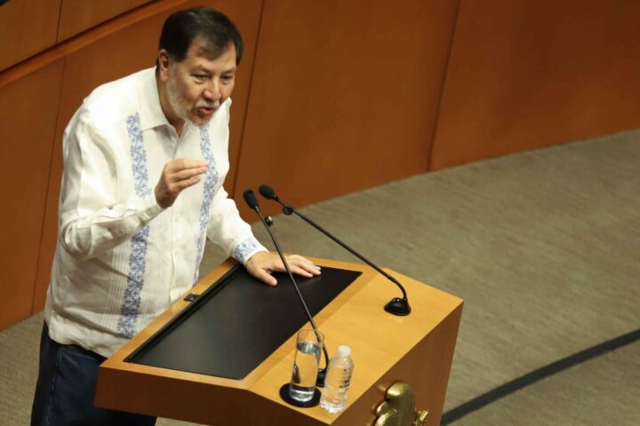 Gerardo Fernández Noroña en el Senado de la República