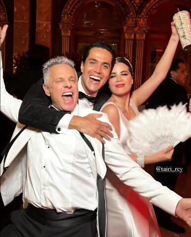 Cinthia Aparicio y Alexis Ayala en su boda