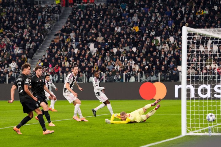 Un día juegas en el Puebla y al otro le metes un golazo a la Juventus en la Champions League