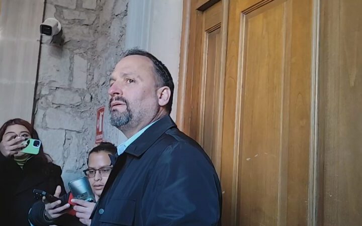 Por el momento no se considera el alza al transporte público