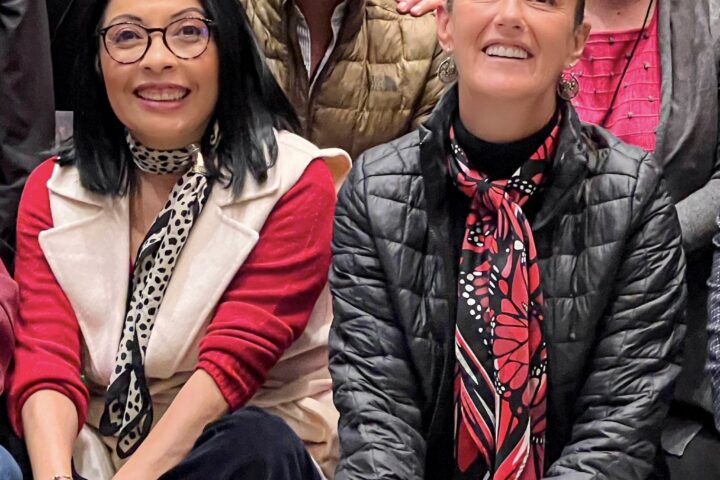 Esthela Damián y Claudia Sheinbaum.