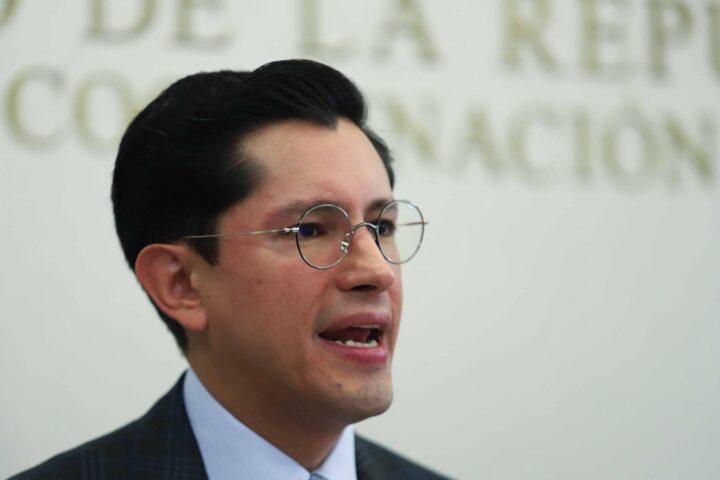 Roberto Velasco, canciller de México