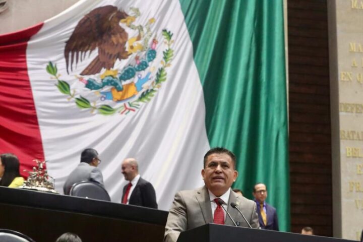 Plan B es un engaño y un distractor ante la crisis nacional: Álex Domínguez