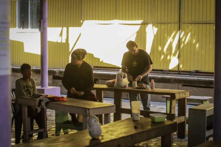 Migrantes y desplazados siguen llegando a Tijuana y continúan enfrentando riesgos