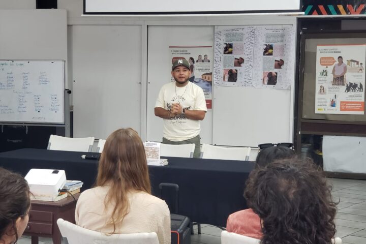 “El sacrificio al final tiene su cosecha: Douglas Oviedo presentó su libro ‘Caravaneros’ en Tijuana