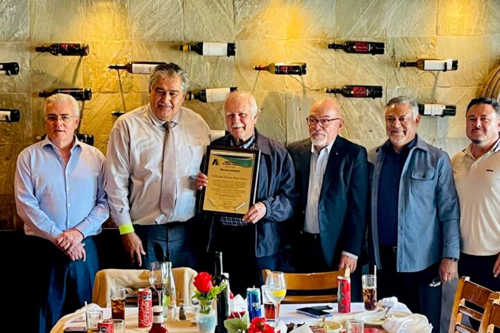 Reconoce Asociación de Agentes Aduanales de TIjuana y Tecate trayectoria de Jaime Avelar