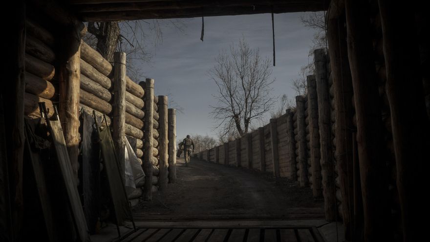 La cuesta que da acceso a uno de los hospitales subterráneos ucranianos.