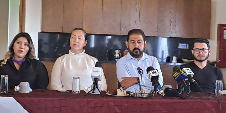 A través de medios se enteró Hugo González la inasistencia de Brighitte