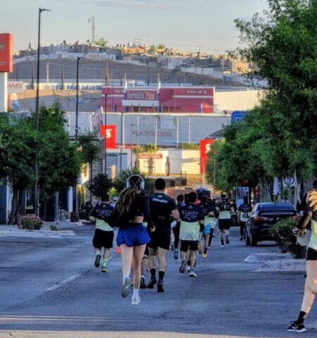Noticias Chihuahua PAUSA.MX Apoya Alan Falomir a participantes de carrera en Distrito 1 Noticias Chihuahua Pausa.MX Apoya Alan Falomir a participantes de carrera en Distrito 1