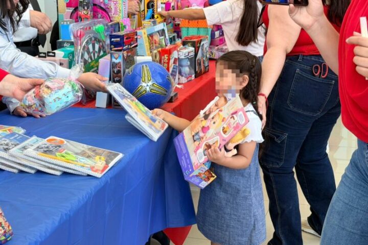 Celebran Día de la Niñez con funciones de cine