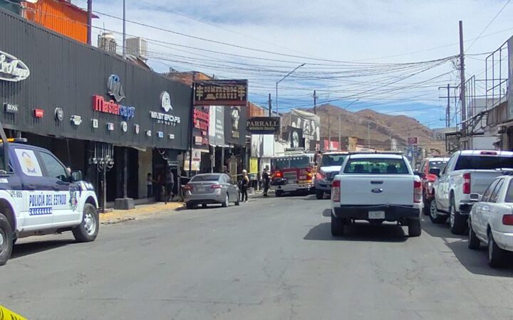 Cierran tiendas aledañas “El Pasito” tras incendio