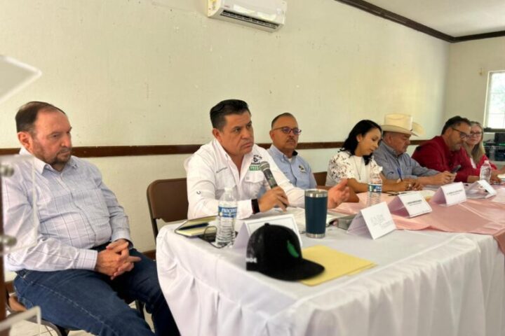Impulsa Alex Domínguez trato de frontera para Ascensión; buscan corregir desigualdad histórica