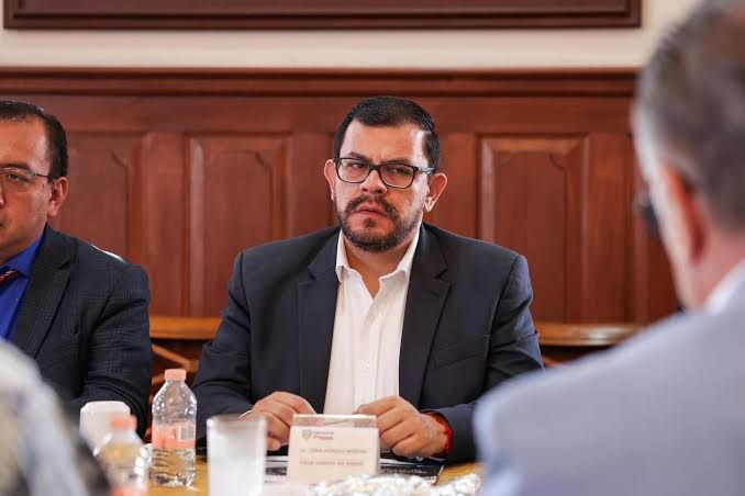 La Gobernadora Maru Campos nombra a Francisco Sáenz como encargado del despacho de la FGE