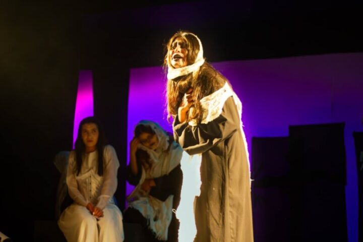 La UACH celebra el Día Mundial del Teatro con jornada de arte y reflexión.