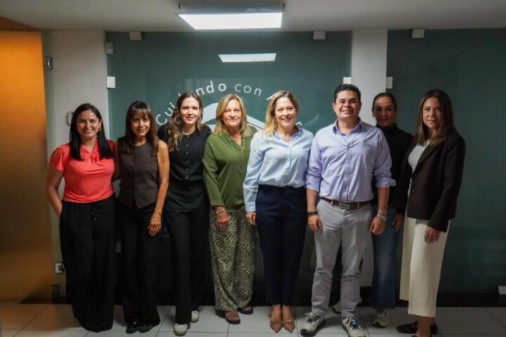 Se reúne Desarrollo Humano con Casas de Cuidado Diario