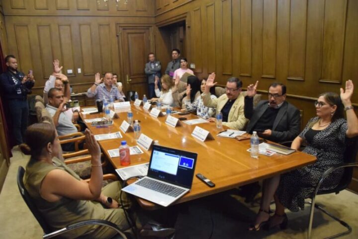 Supervisa Sindicatura asignación de becas y programa Mi Bolsa Escolar 2026