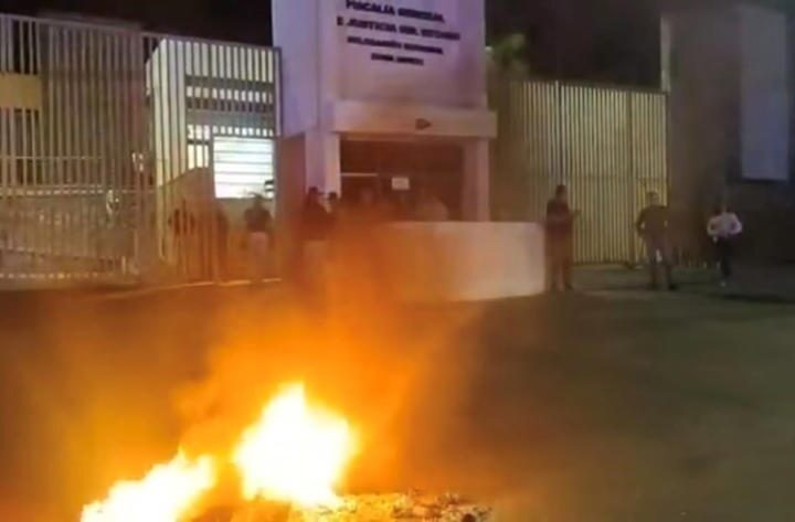 Terror en nogales liberan a 11 menores torturados y marcados con advertencias criminales