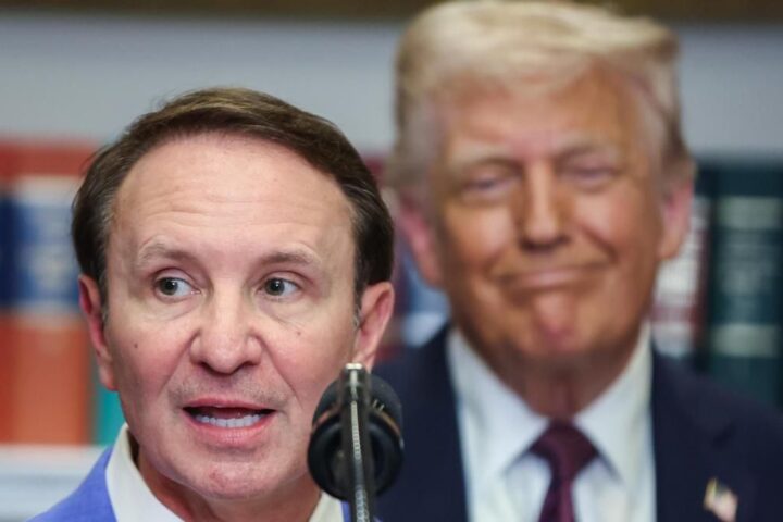 Trump mantiene su plan para anexionarse Groenlandia