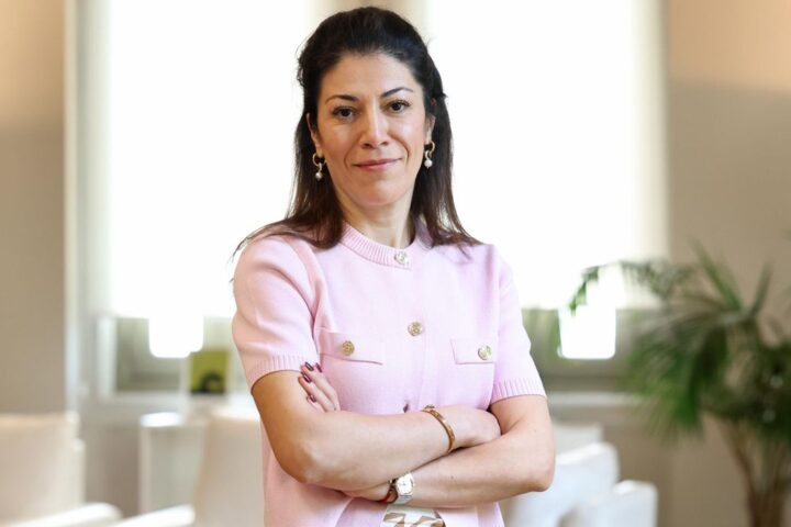Sara Bazoobandi, investigadora iraní: "China lleva años usando a Irán para meter el dedo en el ojo a EEUU"