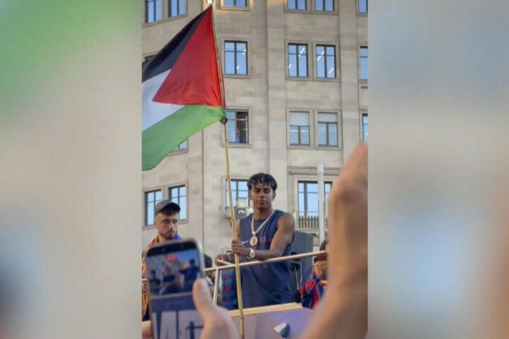 El ministro de Defensa israelí acusa a Lamine Yamal de "apoyar el terrorismo" por ondear una bandera palestina