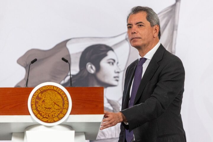 Édgar Amador, titular de la SHCP.