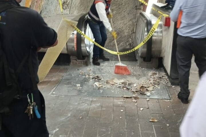 Se desploma plafón en estación del Metro CDMX Río San Joaquín