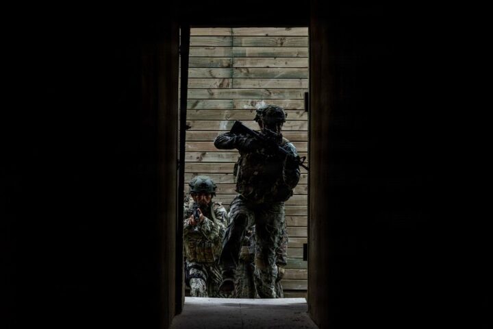Congresistas demócratas piden al Pentágono el fin del apoyo militar a Noboa tras un bombardeo a una granja en Ecuador apoyado por EEUU