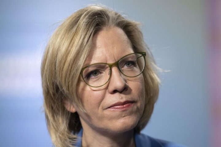 La exministra austríaca de Medio Ambiente y Acción Climática Leonore Gewessler, en una imagen de archivo.