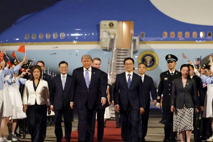 Trump llega a China con la guerra de Irán empantanada y necesitado de acuerdos con Xi Jinping para aliviar la economía de EEUU