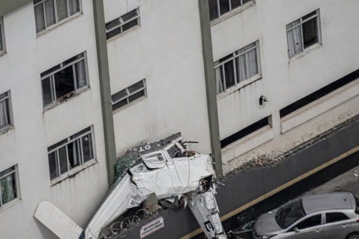 Avioneta se estrella en Brasil.
