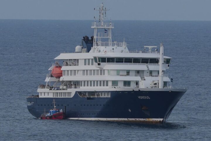 El crucero MV Hondius con brote de hantavirus.