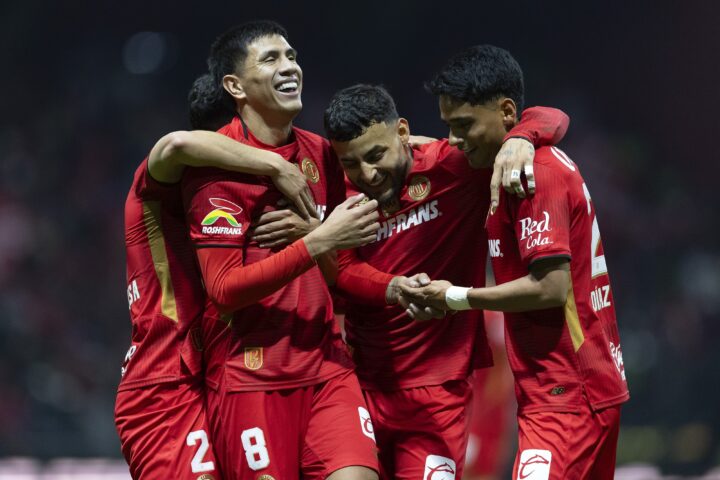 Nicolas Castro celebrates his goal 4-1 of Leon during the 17th round match between Toluca and Leon as part of the Liga BBVA MX Varonil, Torneo Clausura 2026 at Nemesio Diez Stadium, on April 25, 2026 in Toluca, Estado de Mexico, Mexico.