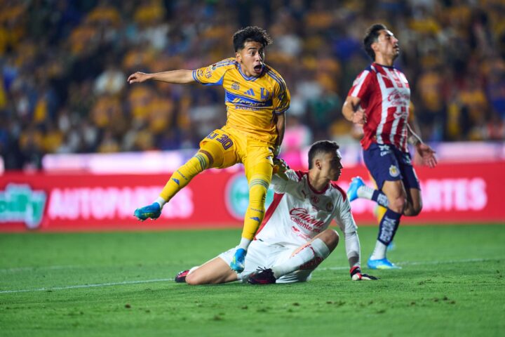Diego Sánchez anotó el 3-1 para Chivas