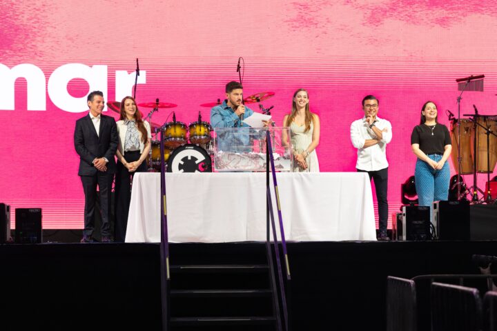Samuel García y Mariana Rodríguez celebran a mamás de Nuevo León