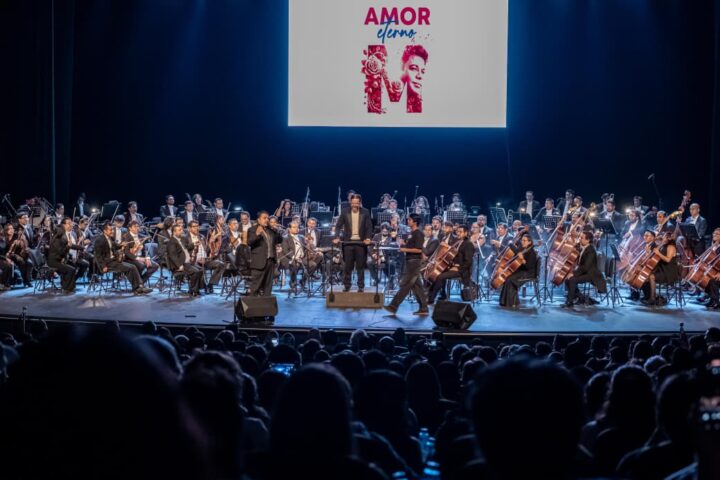 La OFiT ofreció el concierto “Amor eterno” en homenaje a las madres de Toluca