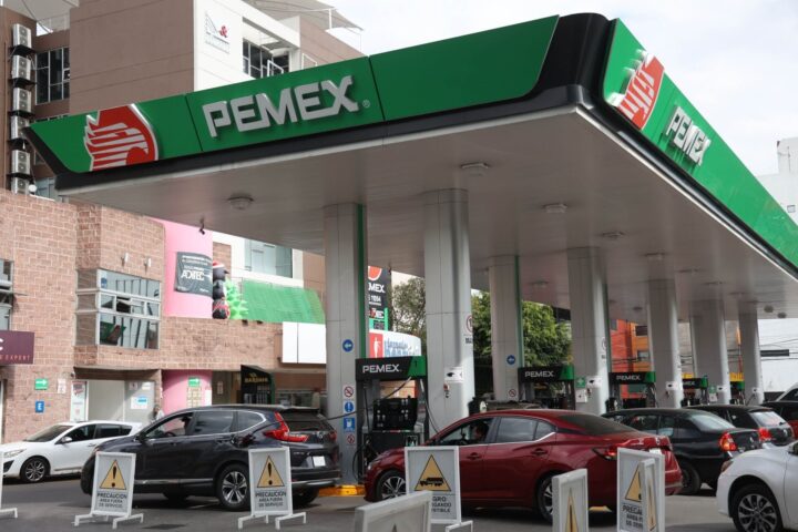 Gasolinera de Pemex.