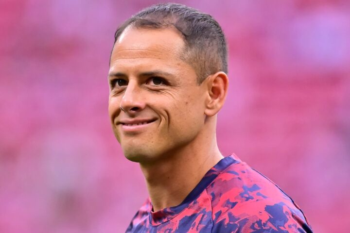 Chicharito revela cuándo anunciará su nuevo club.