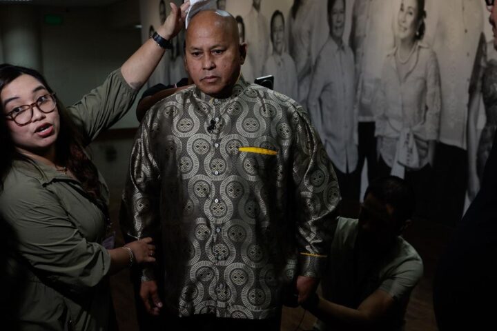 Disparos, caos e incógnitas: un aliado de Duterte buscado por la Corte Penal se atrinchera en el Senado filipino y huye