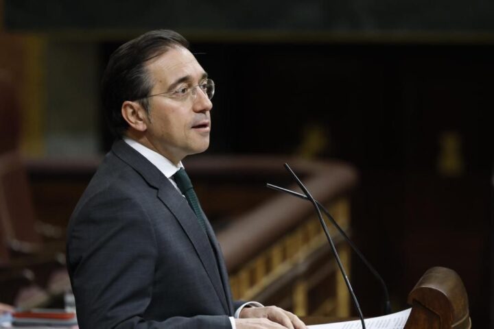Albares, sobre el español de la Flotilla encarcelado por Israel: "Es inadmisible e inasumible prolongar la detención"