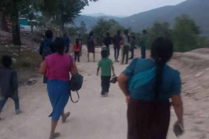 Más de mil familias desplazadas por violencia contra comunidades nahuas en Guerrero