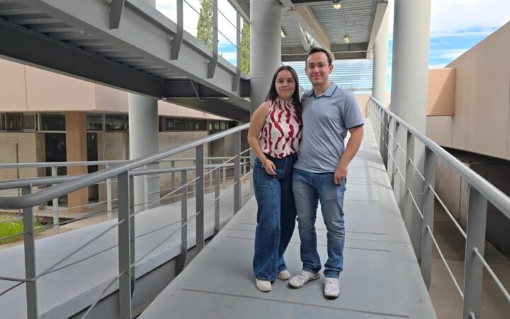 Ana Paola y Emiliano, a un paso de concluir su carrera con apoyo de Mi Beca Chihuahua Competitividad