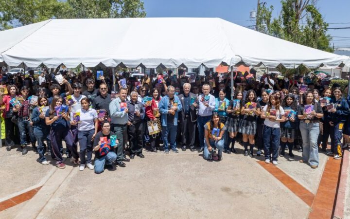 Distribuyen 2 mil libros de manera gratuita, en Cuauhtémoc