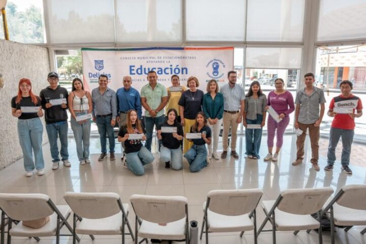 Entregan becas a estudiantes del Tecnológico a través de Estacionómetros