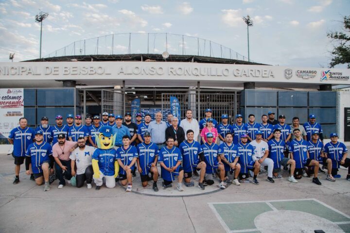 Jorge Aldana refrenda su apoyo a Mazorqueros de Camargo en el arranque del Campeonato Estatal de Béisbol