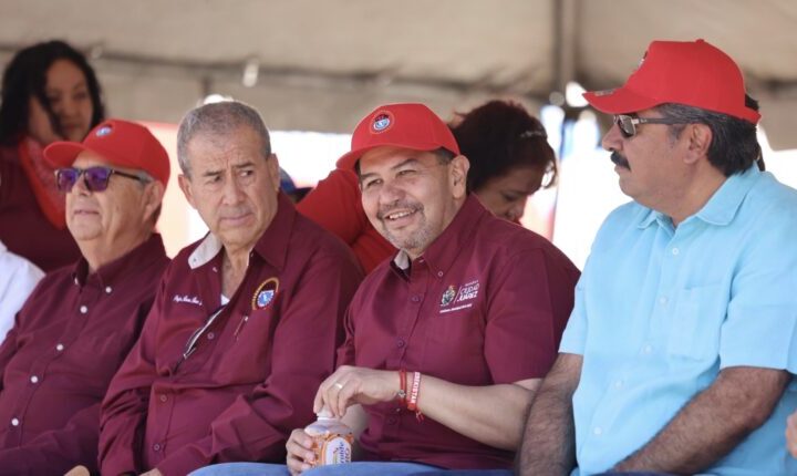 Participó Cruz en desfile del Día del Trabajo en Juárez