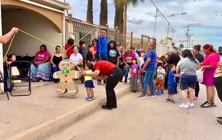 Regala diputada Carla Rivas juguetes y dulces a niños de la colonia Toribio Ortega