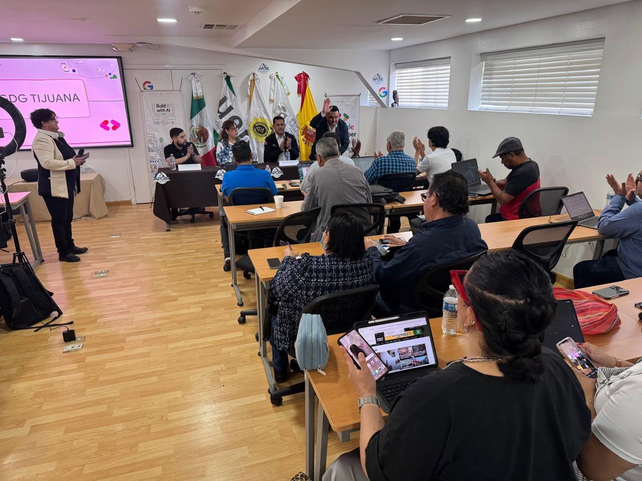 Impulsa la APCBC capacitación a periodistas en estrategias de marketing digital
