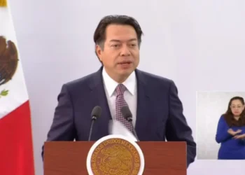 A favor el 81 por ciento de los profesores mexicanos de regular los teléfonos en las aulas