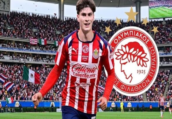 Armando González prepara las maletas: el delantero de Chivas está muy cerca de fichar por el Olympiacos griego