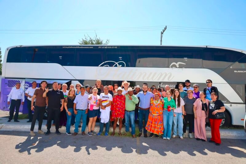 Arturo Medina lidera a la comitiva de Chihuahua rumbo al Congreso Nacional de la CNC